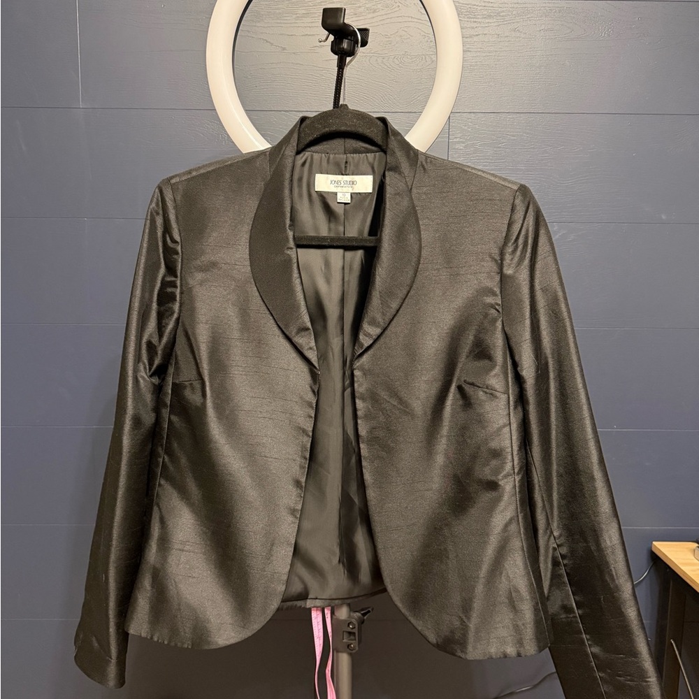 Jones Studio Black Cropped Blazer